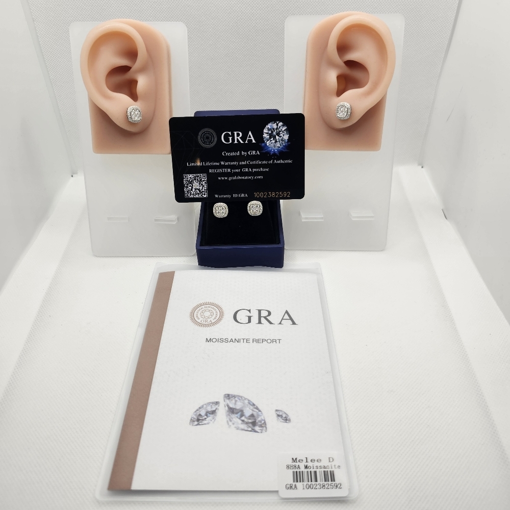 10MM VVS1 D Moissanite Cushion Shaped Stud Earrings Led Light Gift Box